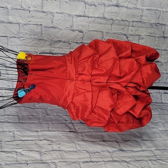 MAY QUEEN CONTOUR Red Ruffled Bubble Hem Rosette Red‎ Prom Dress Size 8 - Picture 7 of 10